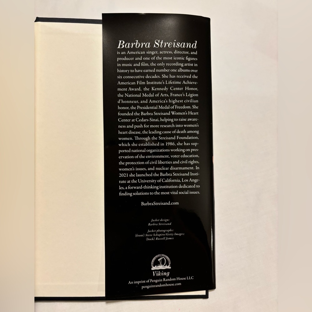 Barbra Streisand Memoir, printed 2023 - Picture 5 of 6